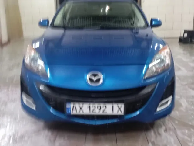Mazda 3 - фото 1