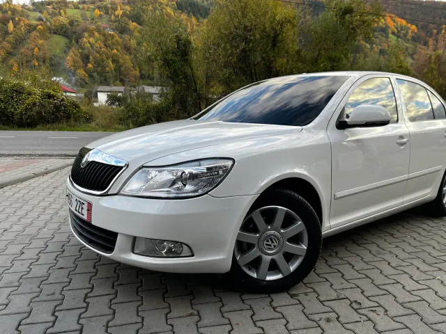 Skoda Octavia - фото 1