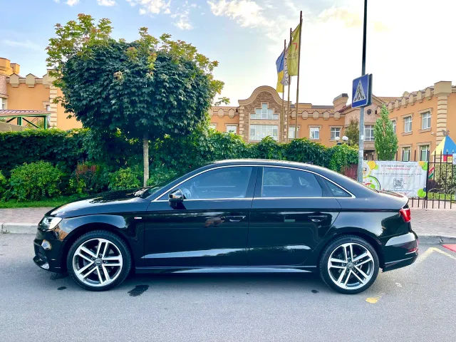 Audi A3 - фото 5