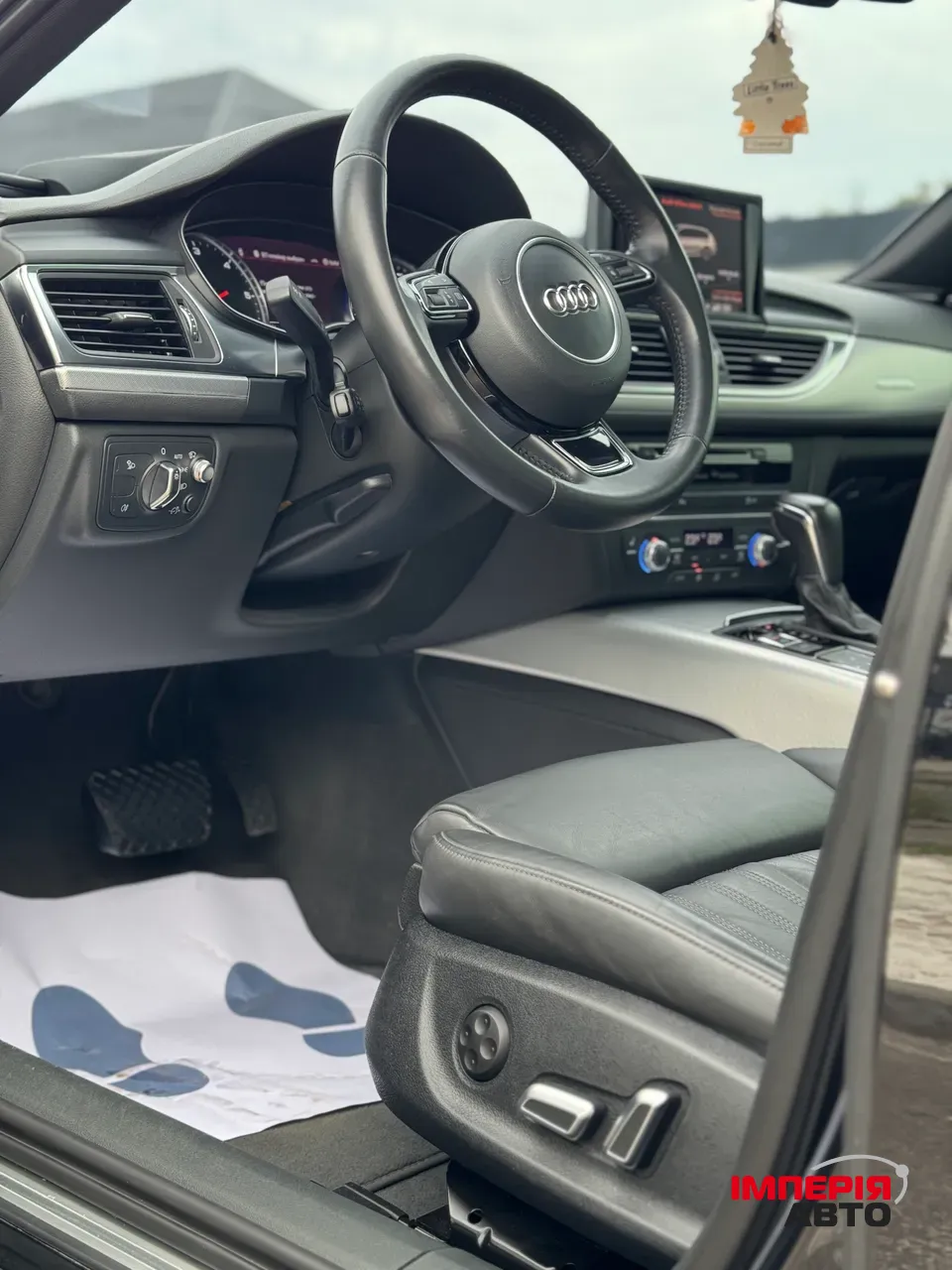 Audi A6 - фото 25
