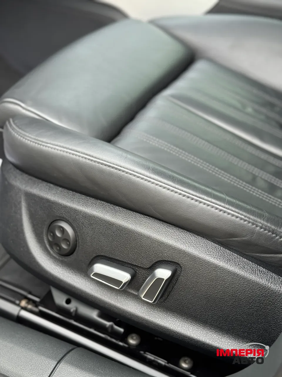 Audi A6 - фото 27