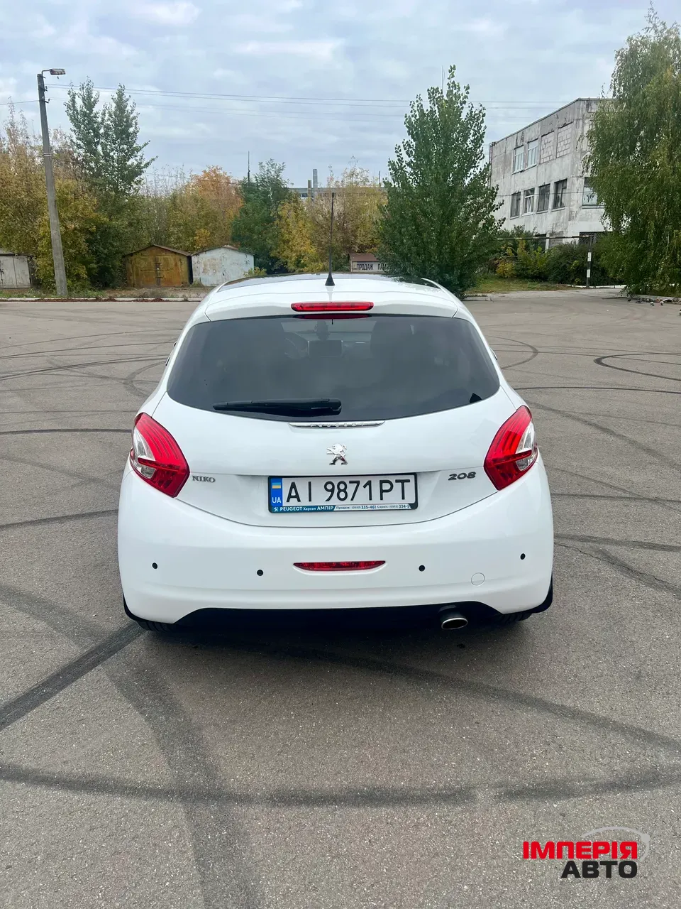 Peugeot 208 - фото 10