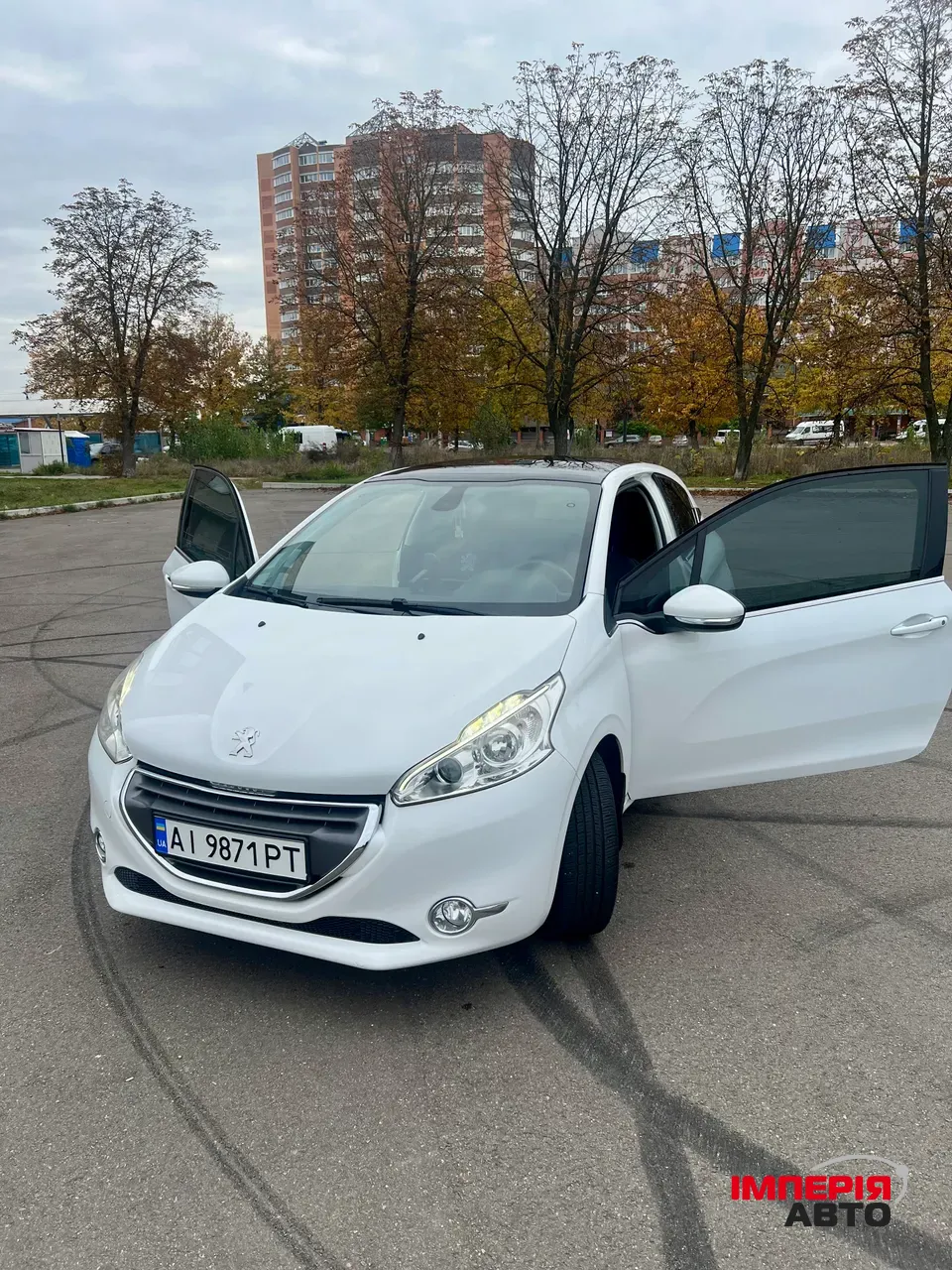 Peugeot 208 - фото 8