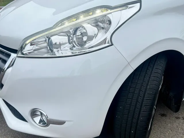 Peugeot 208 - фото 5