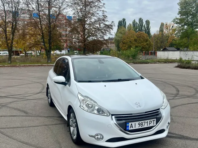 Peugeot 208 - фото 2