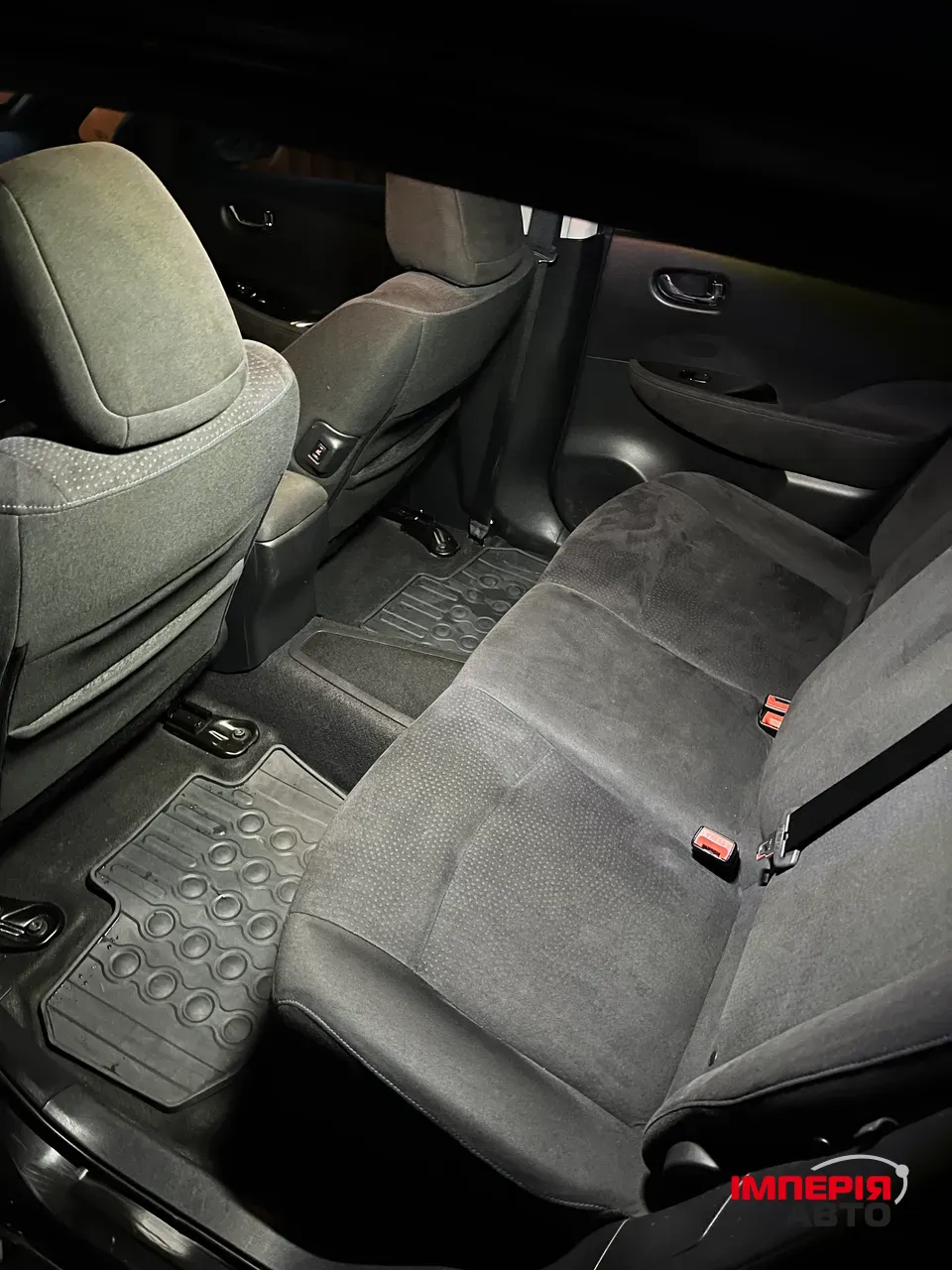 Nissan Leaf - фото 17