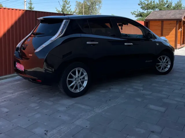 Nissan Leaf - фото 4