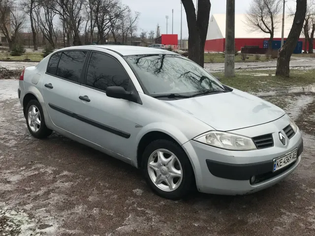Renault Megane - фото 1