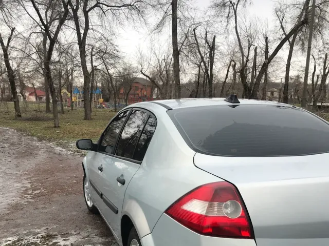 Renault Megane - фото 3