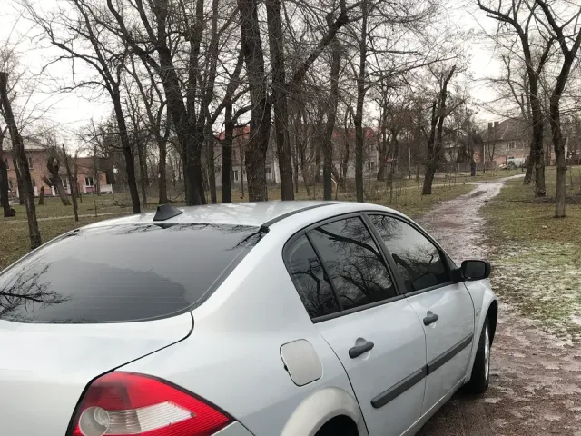 Renault Megane - фото 2