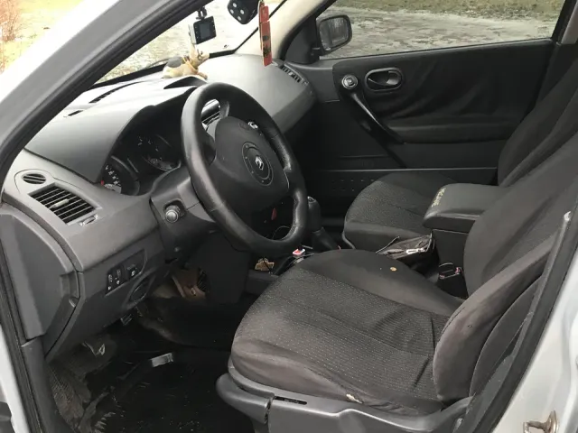 Renault Megane - фото 5