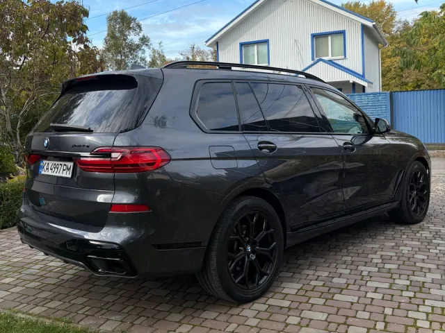 BMW X7 - фото 4
