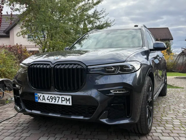 BMW X7 - фото 2