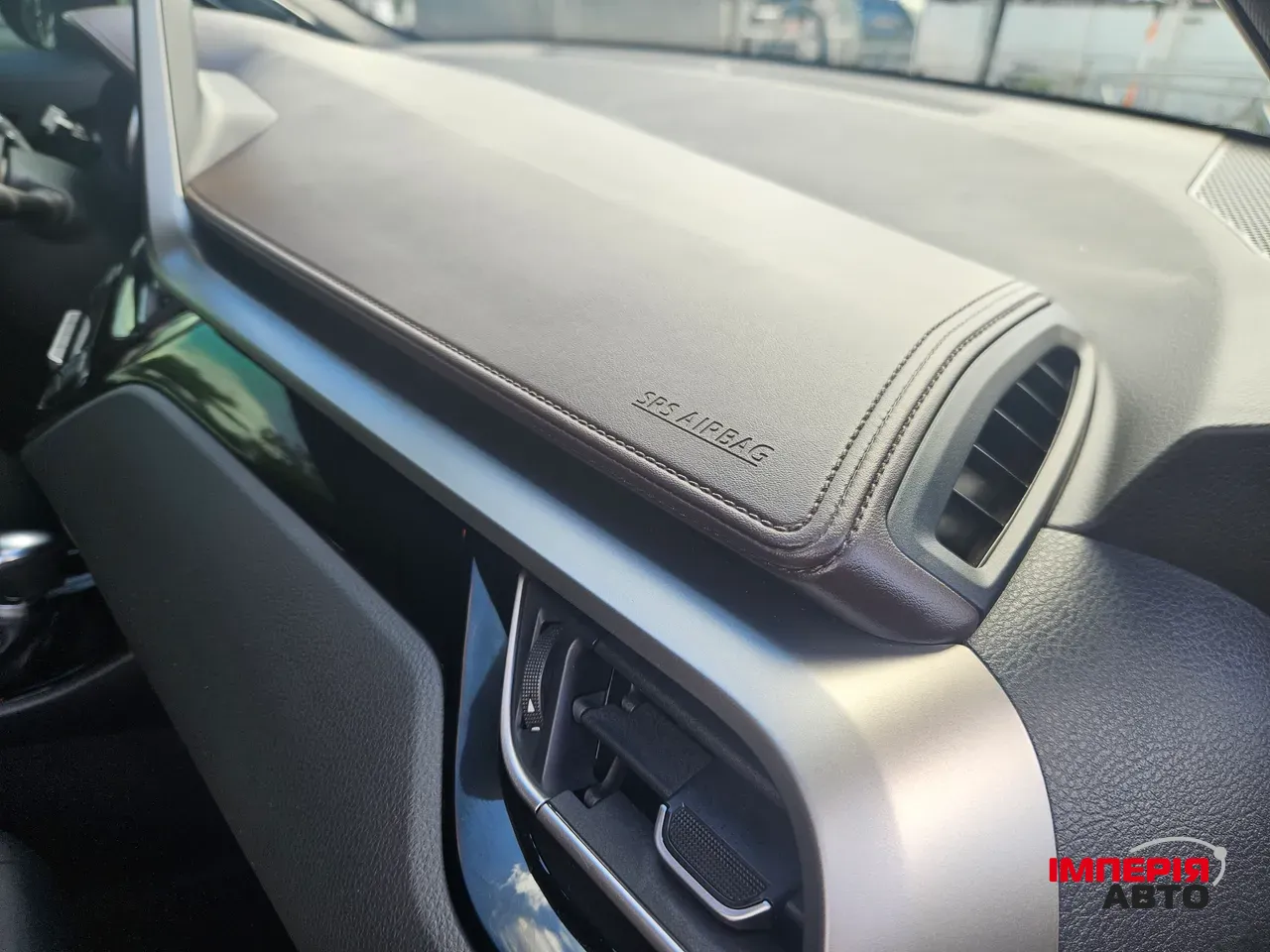 Toyota C-HR - фото 12