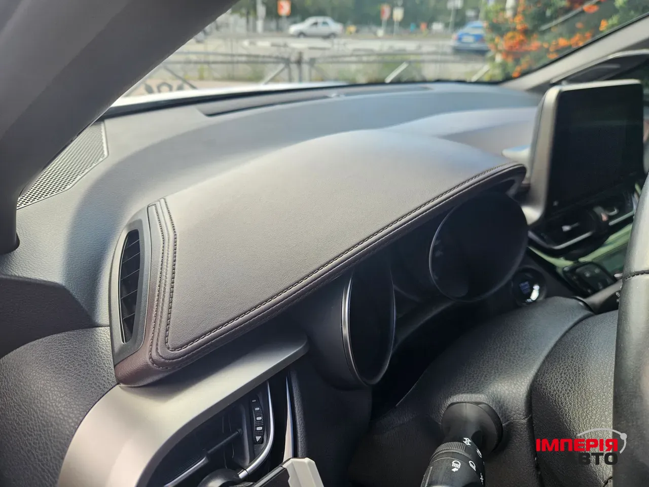 Toyota C-HR - фото 7