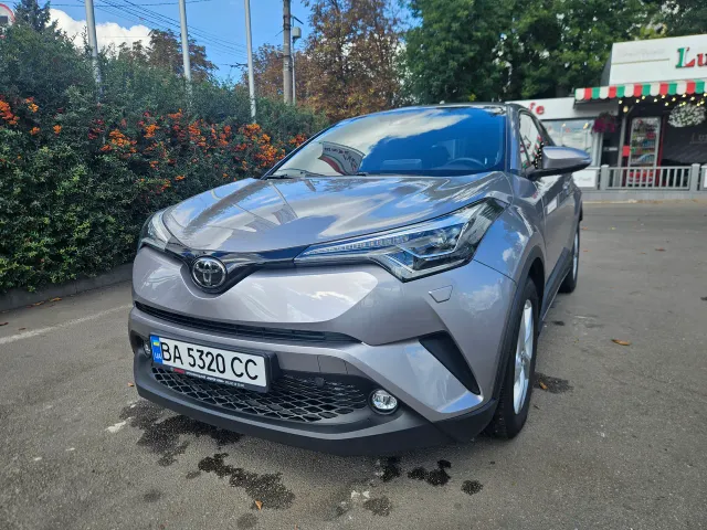 Toyota C-HR - фото 4