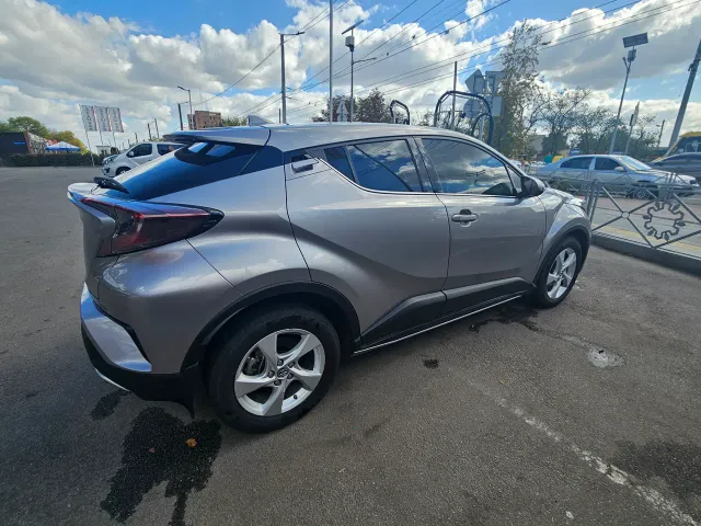 Toyota C-HR - фото 1