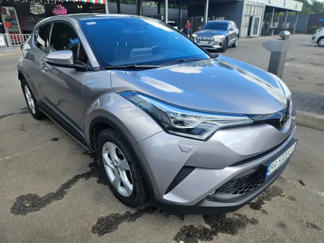 Toyota C-HR - фото 5