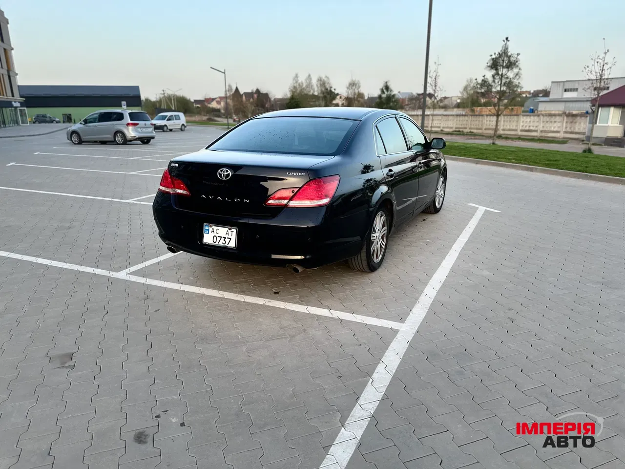 Toyota Avalon - фото 4