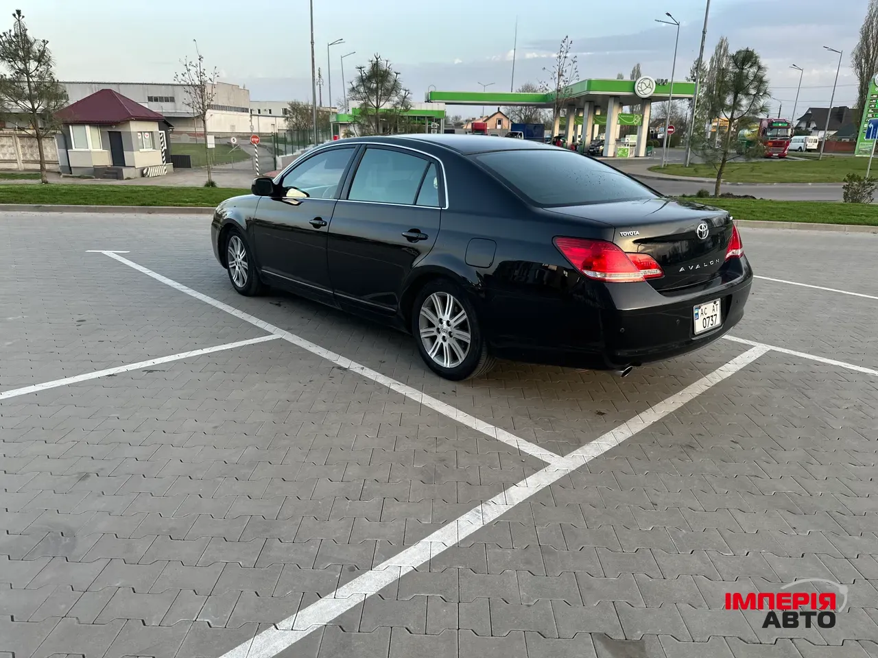 Toyota Avalon - фото 3
