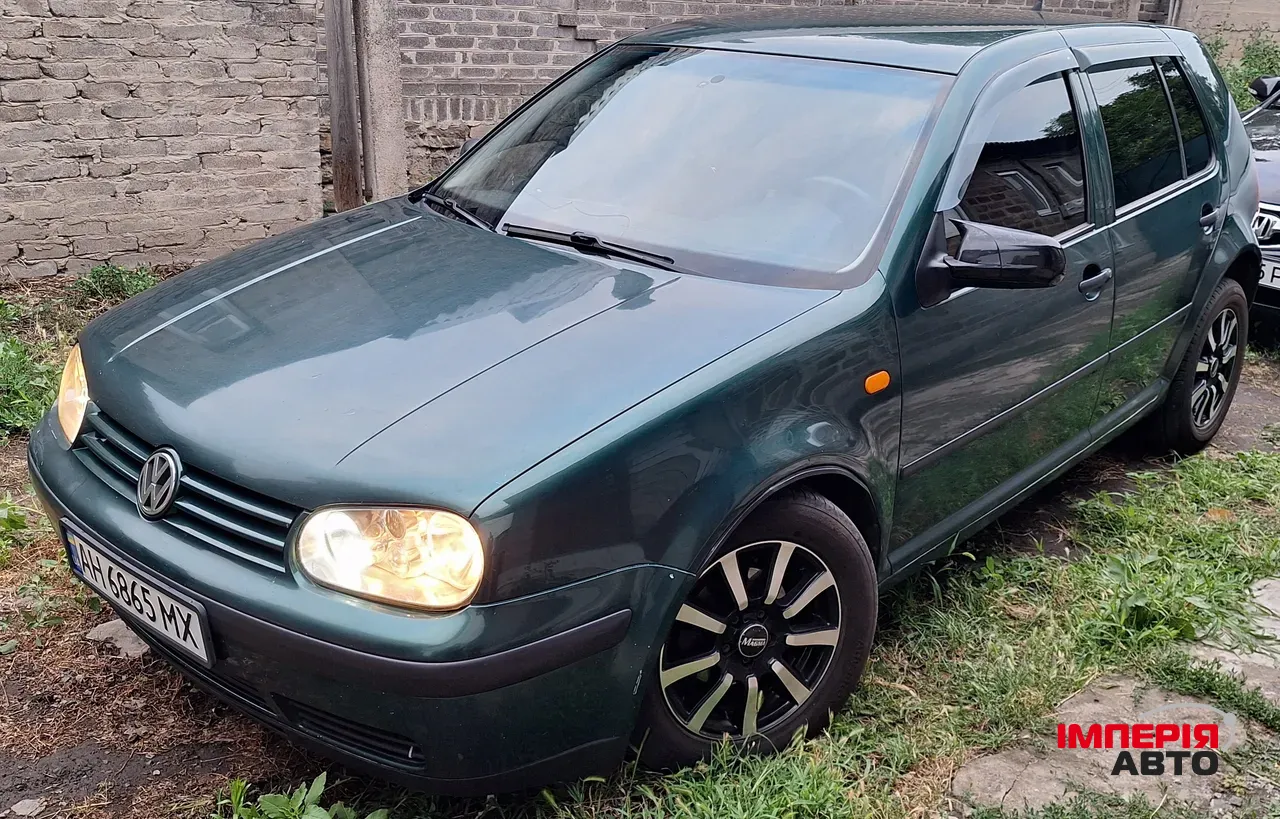 Volkswagen Golf - фото 1
