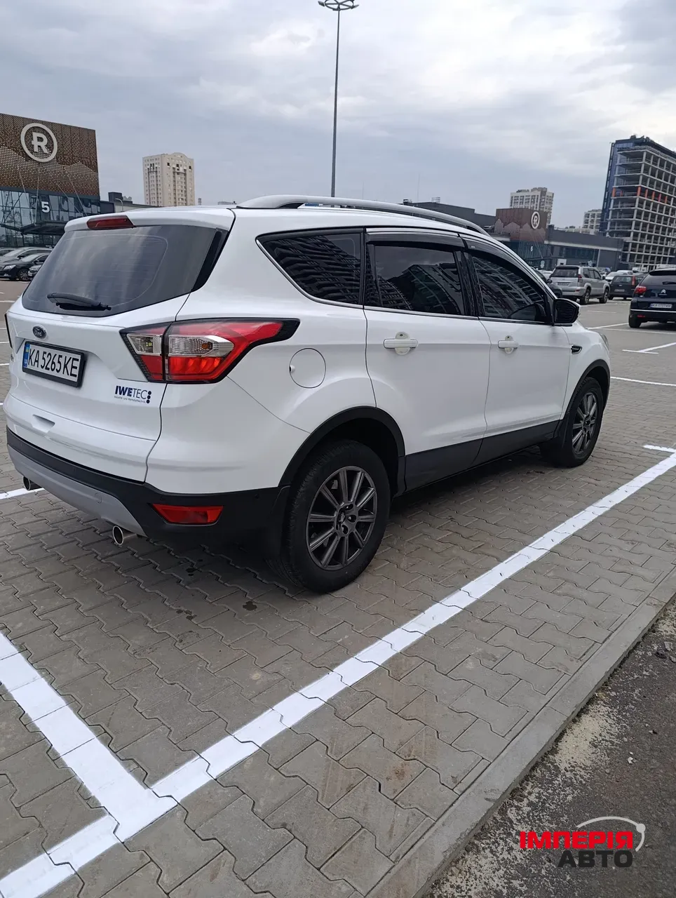 Ford Kuga - фото 8