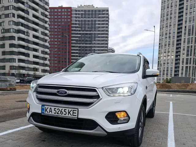 Ford Kuga - фото 2
