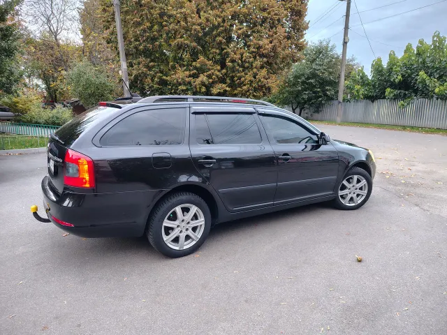 Skoda Octavia - фото 1