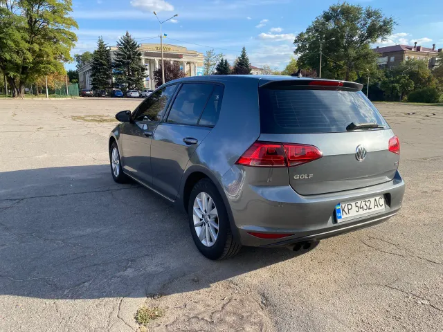 Volkswagen Golf - фото 2