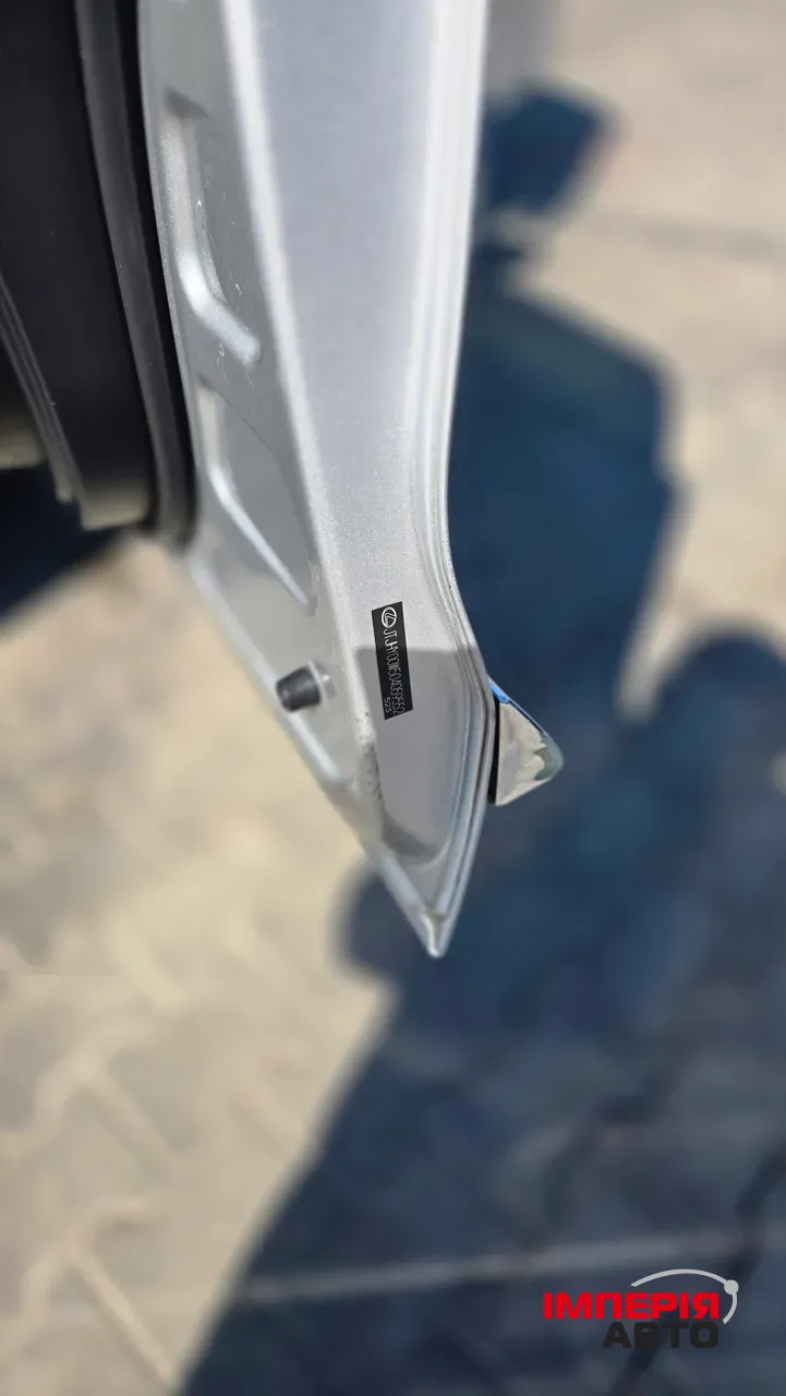 Lexus LX - фото 17