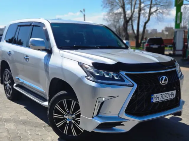 Lexus LX - фото 4