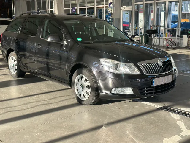 Skoda Octavia - фото 2