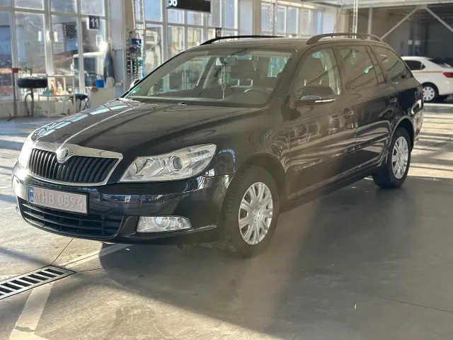 Skoda Octavia - фото 1