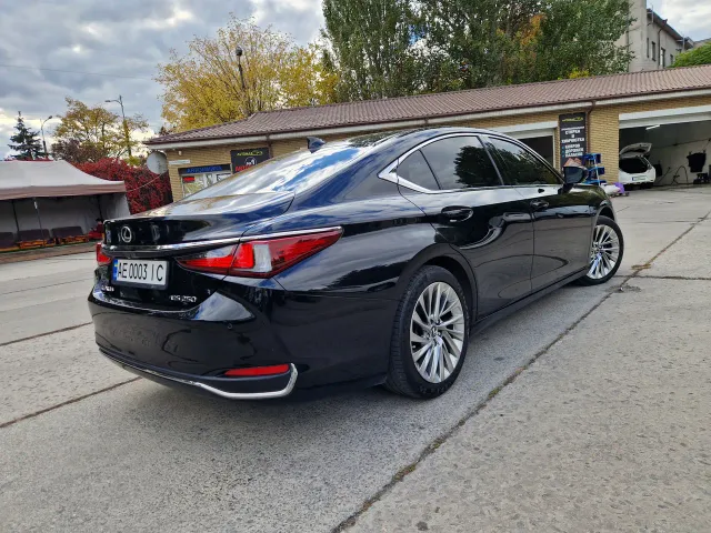 Lexus ES - фото 5