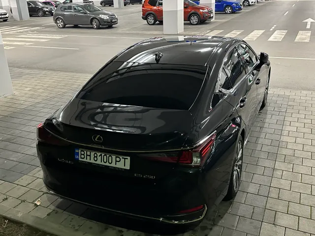 Lexus ES - фото 5