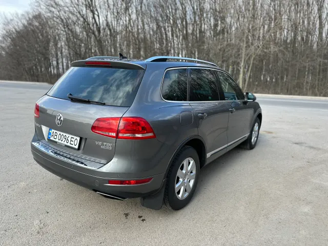 Volkswagen Touareg - фото 4