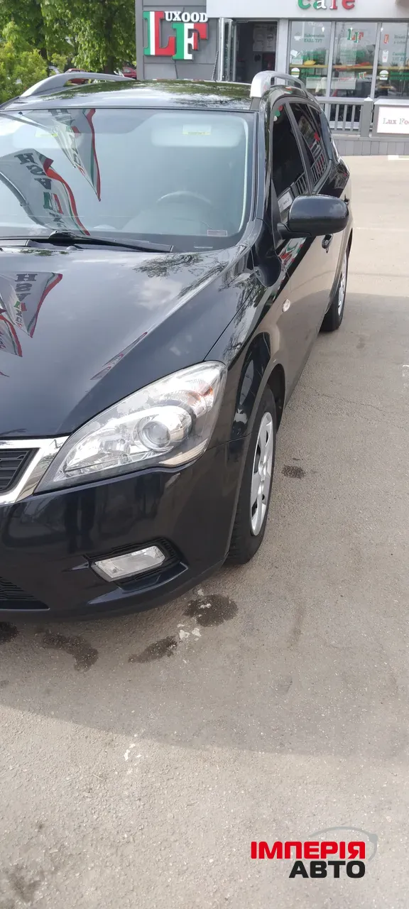 Kia Ceed - фото 1