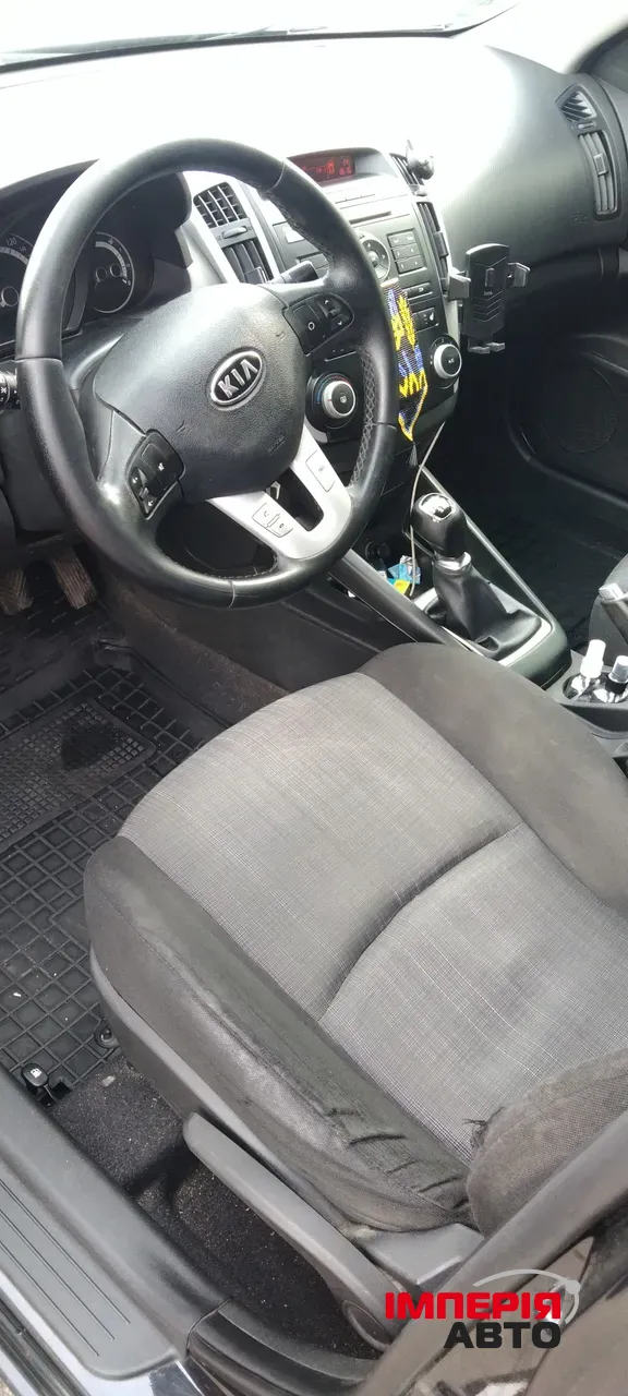 Kia Ceed - фото 16