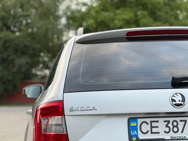 Skoda Octavia - фото 1