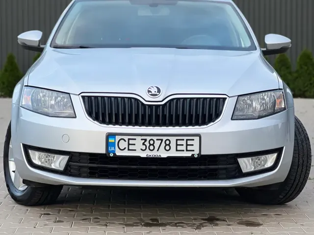 Skoda Octavia - фото 3