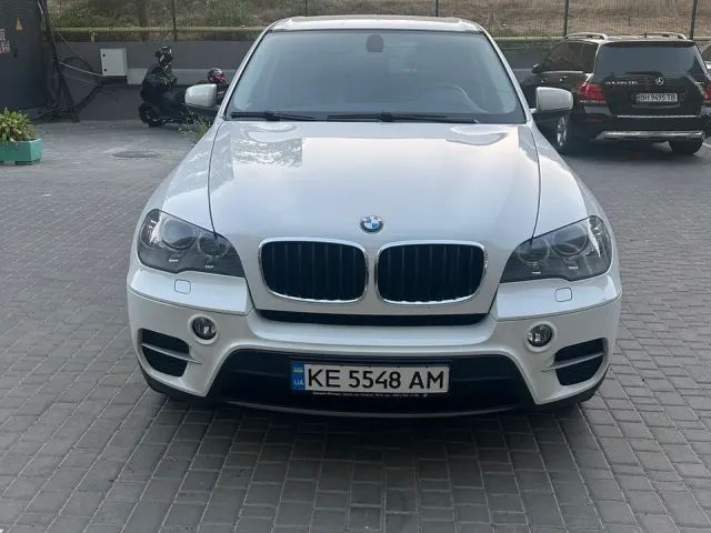 BMW X5 - фото 5