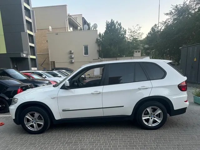BMW X5 - фото 3
