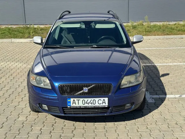 Volvo V50 - фото 5