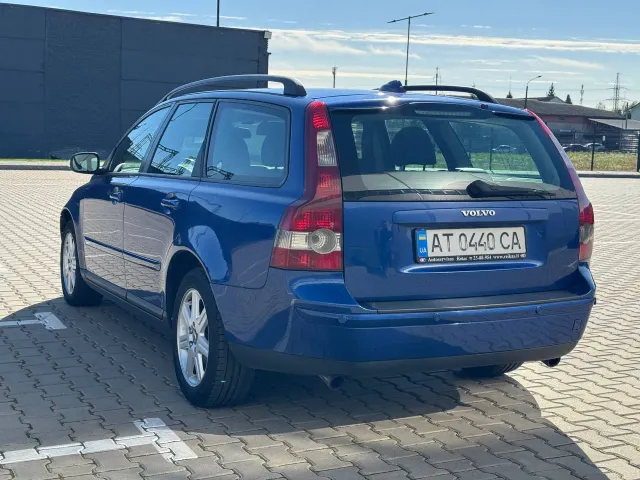 Volvo V50 - фото 3