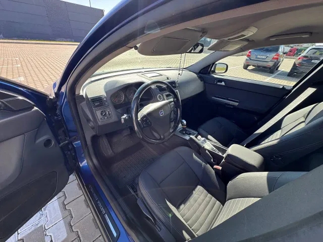 Volvo V50 - фото 4
