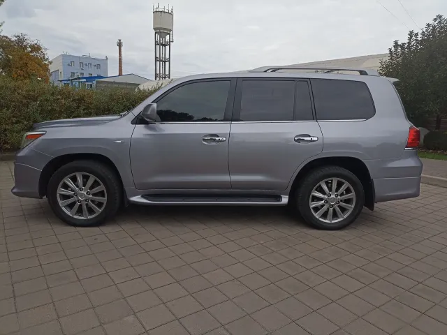 Lexus LX - фото 2