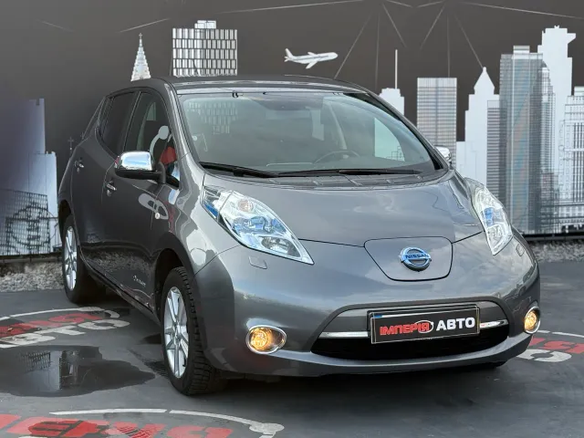 Nissan Leaf - фото 1