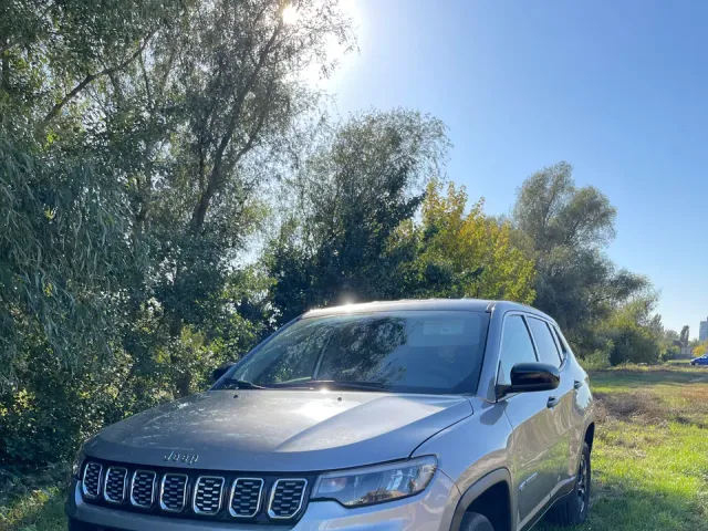 Jeep Compass - фото 2