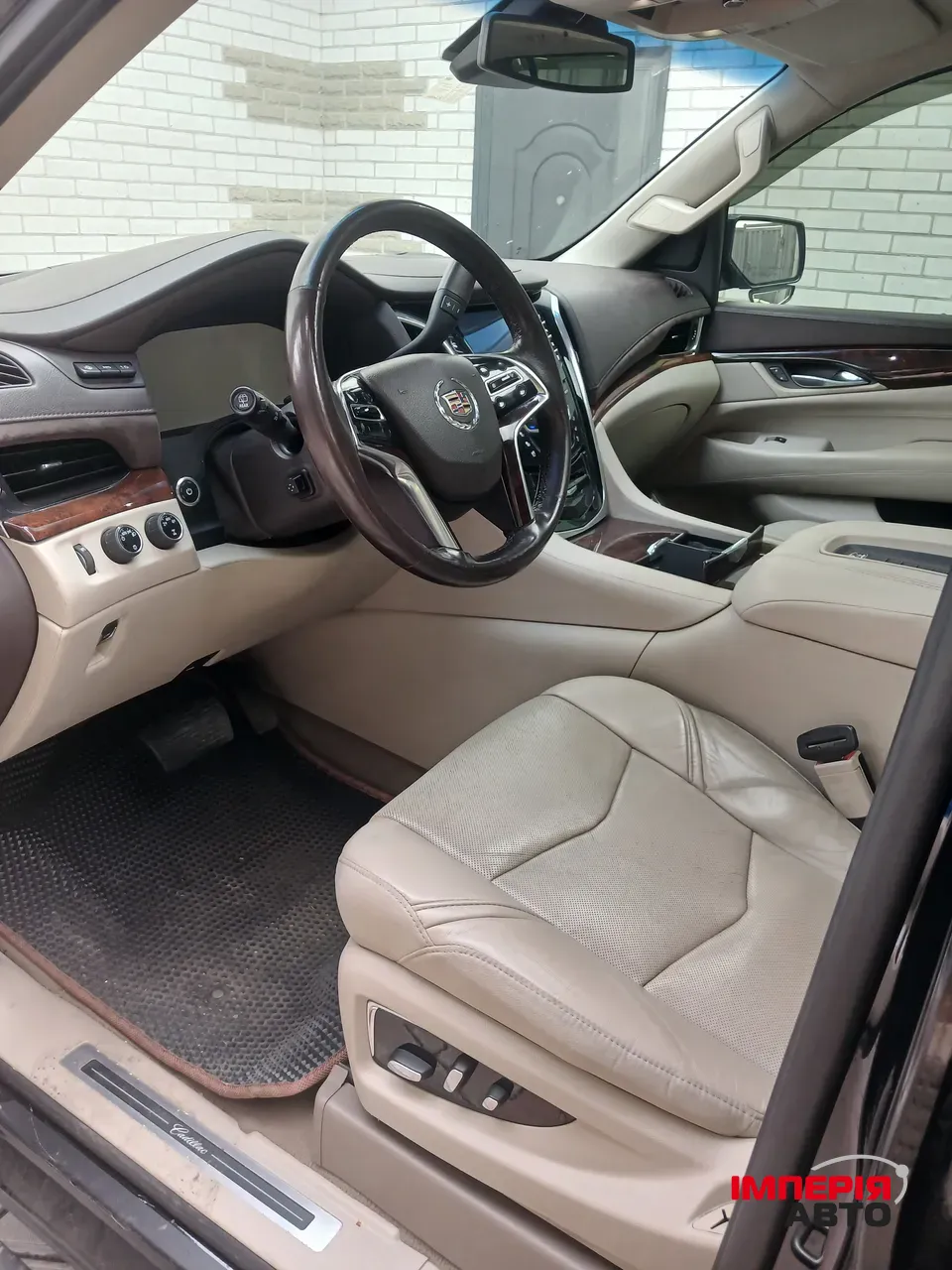 Cadillac Escalade - фото 3