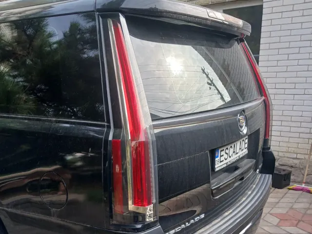 Cadillac Escalade - фото 4